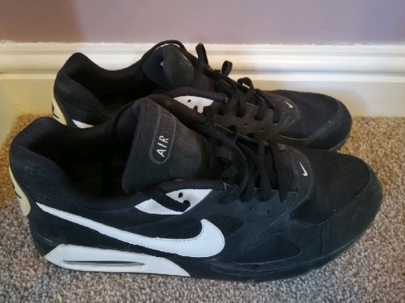 size 14 nike trainers uk